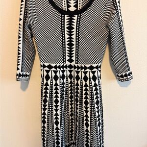 Nina Leonard Black and White Patterned Long Sleeve Sweater Dress